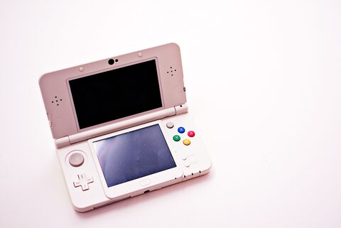 Aufgeklappter Nintendo 3DS