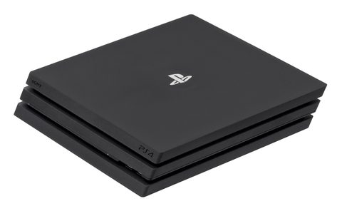 PS4 Pro von vorne links